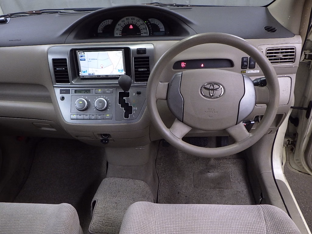 TOYOTA RAUM
