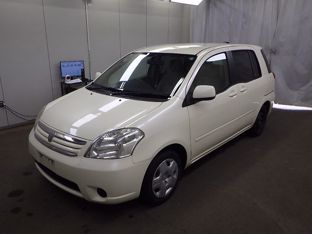 TOYOTA RAUM