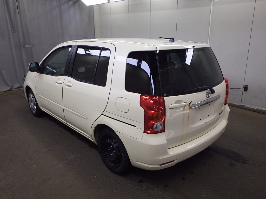 TOYOTA RAUM