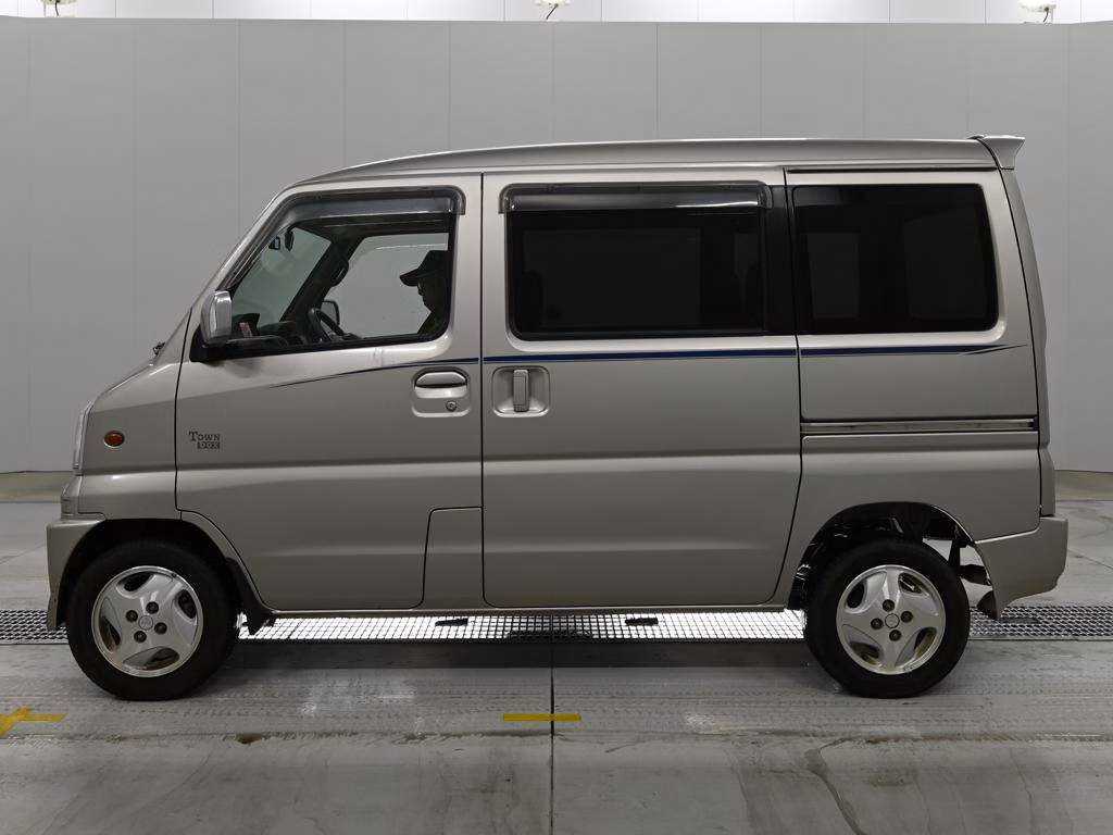 MITSUBISHI TOWN BOX