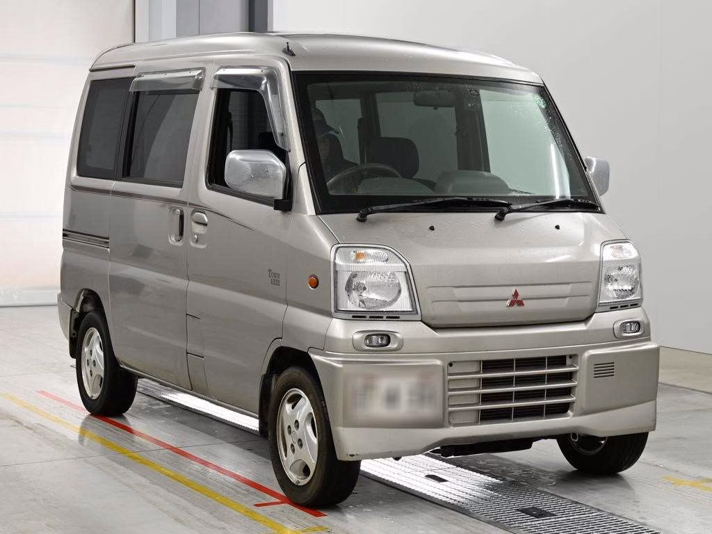 MITSUBISHI TOWN BOX