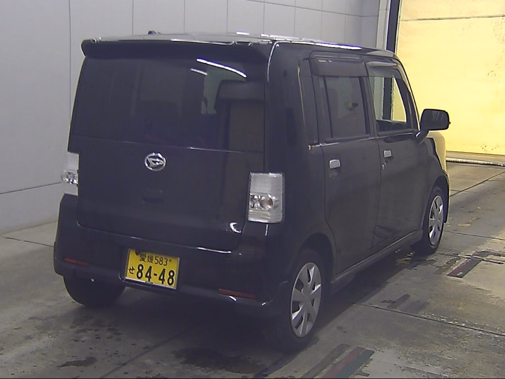 DAIHATSU MOVE CONTE
