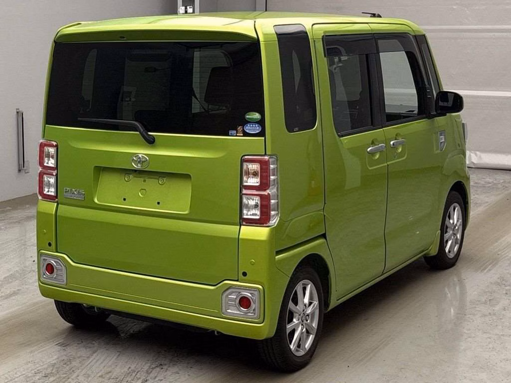 TOYOTA PIXIS MEGA