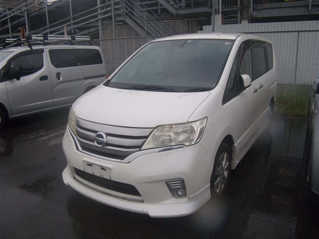 NISSAN SERENA