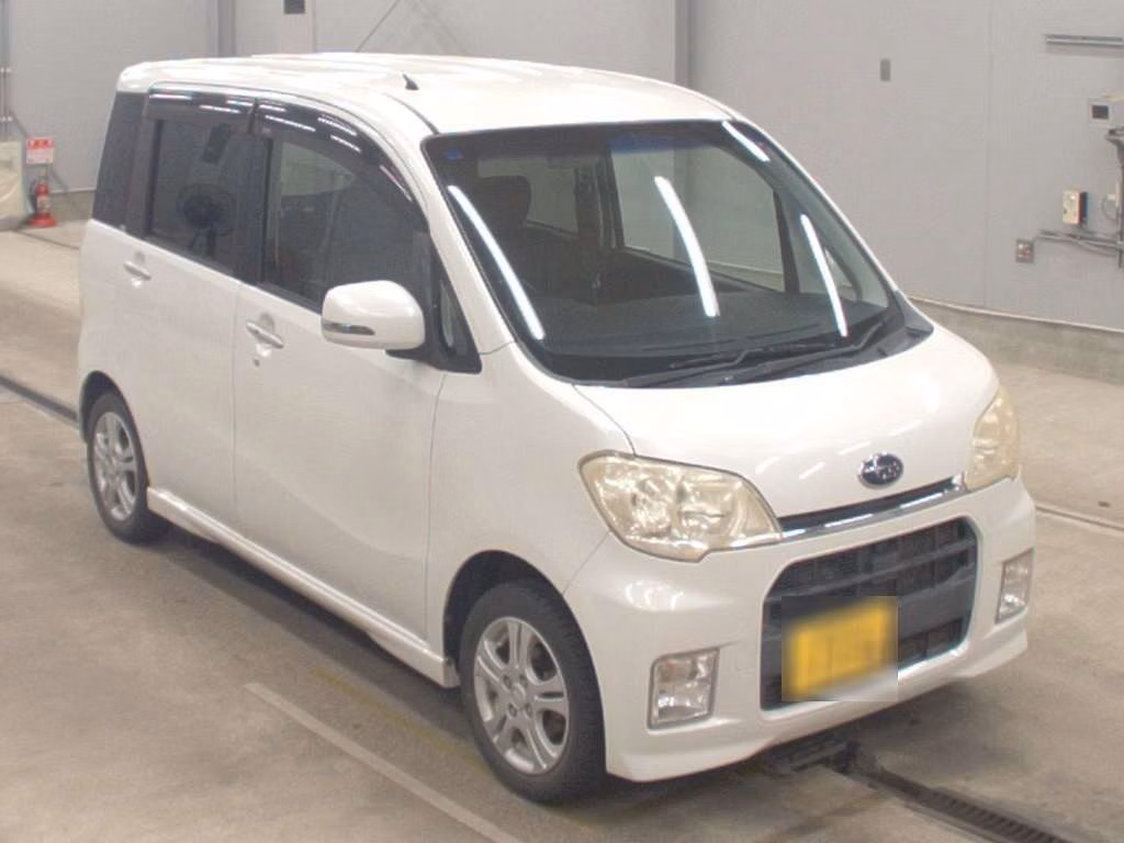 SUBARU LUCRA