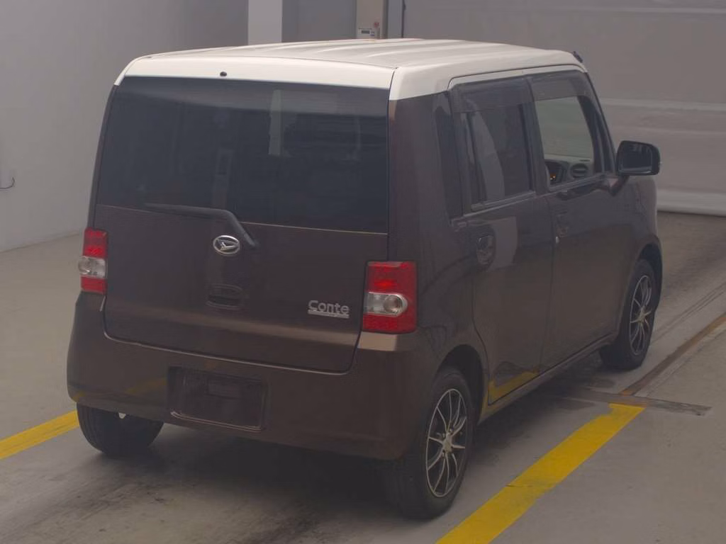 DAIHATSU MOVE CONTE