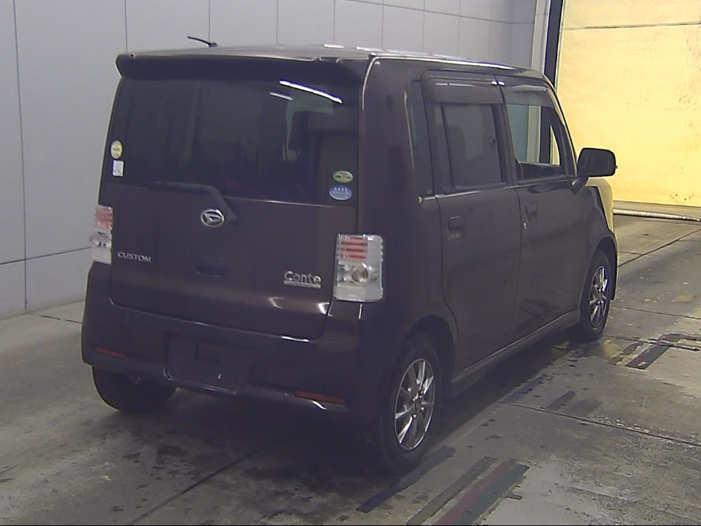 DAIHATSU MOVE CONTE