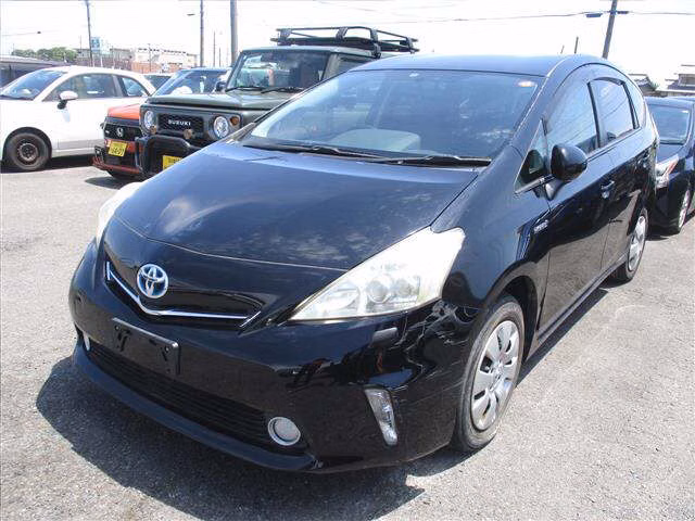 TOYOTA PRIUS ALPHA