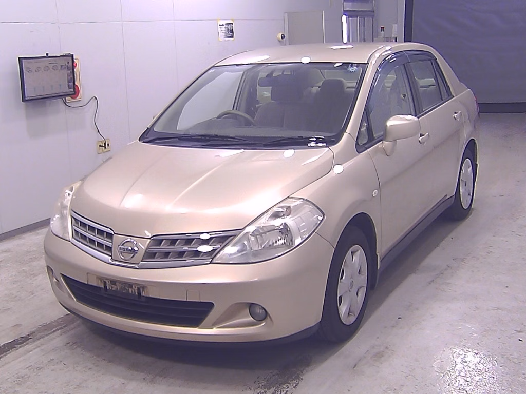 NISSAN TIIDA LATIO
