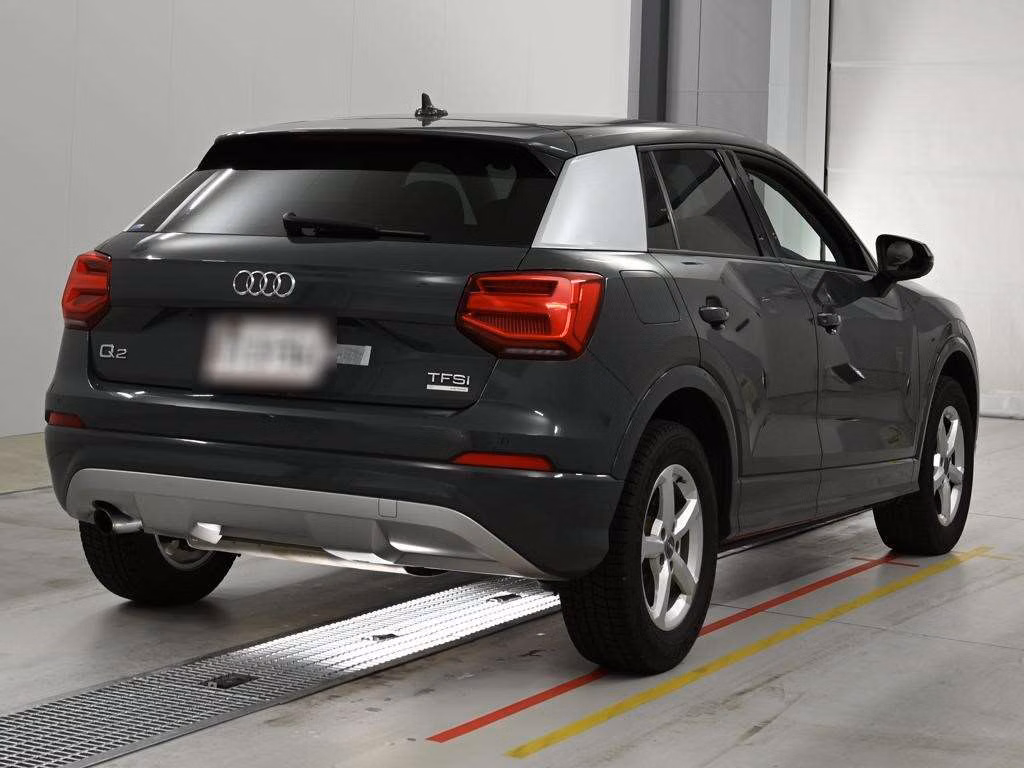 AUDI Q2