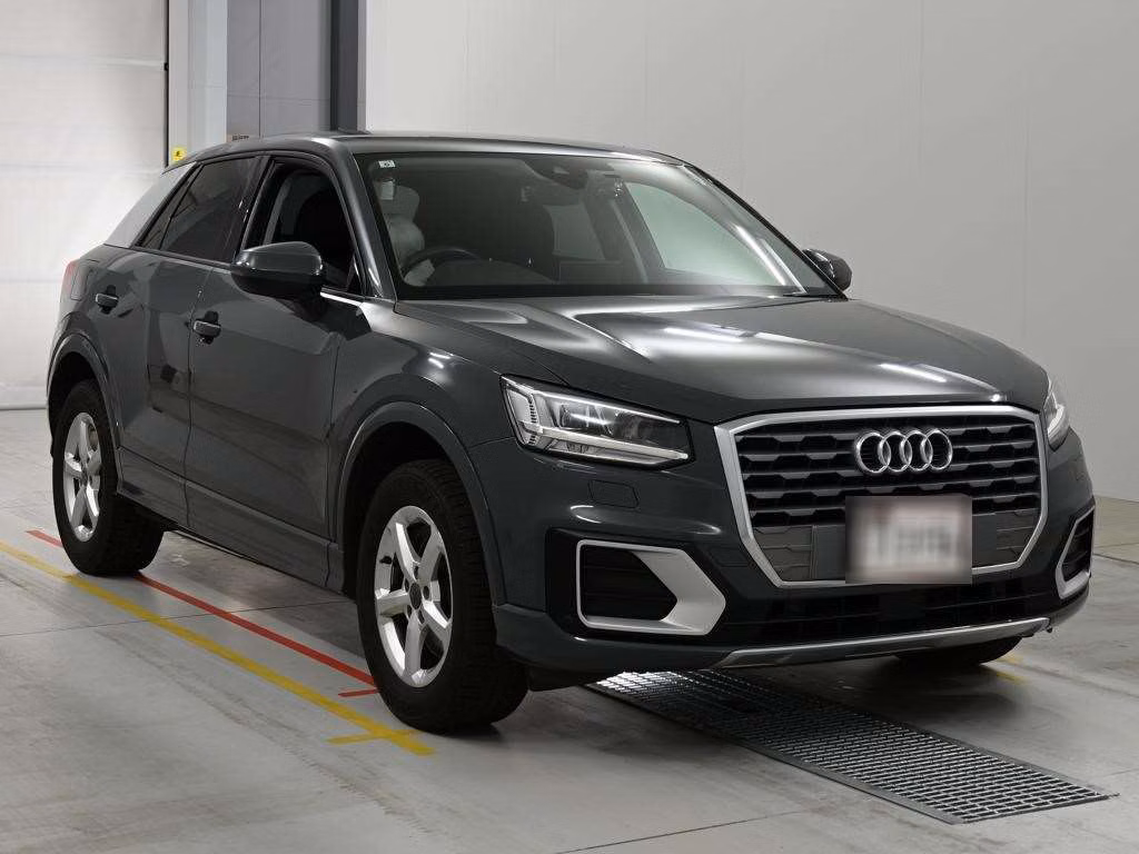AUDI Q2