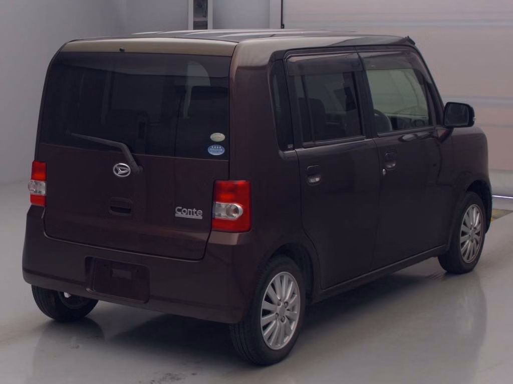 DAIHATSU MOVE CONTE