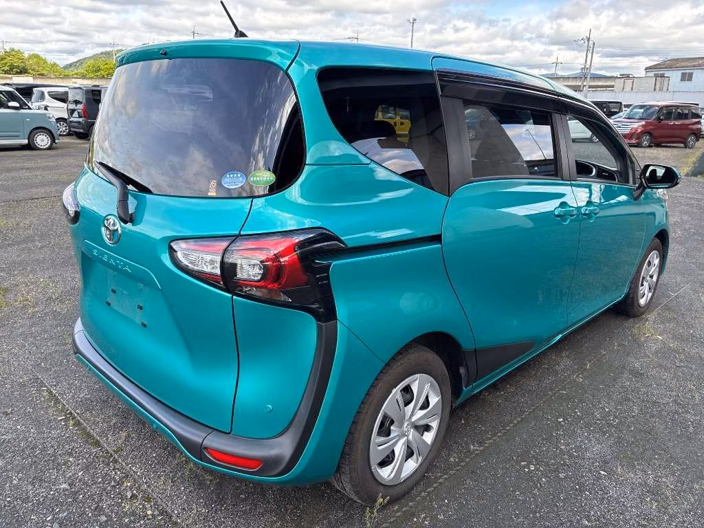 TOYOTA SIENTA