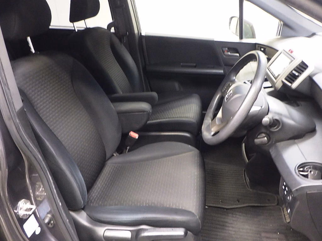 HONDA FREED SPIKE