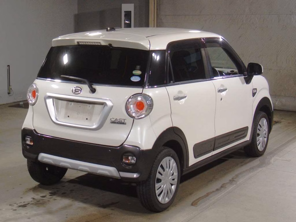DAIHATSU CAST