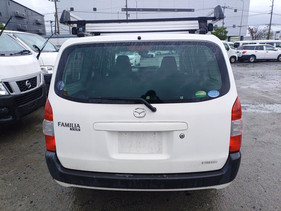 MAZDA FAMILIA