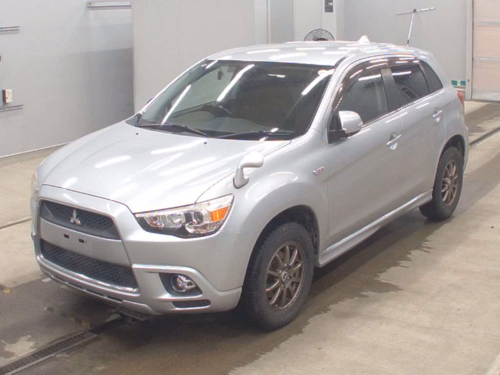 MITSUBISHI RVR