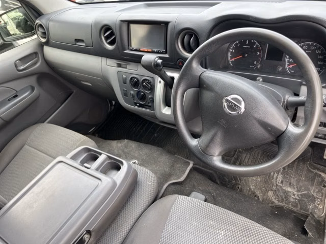 NISSAN NV350 CARAVAN