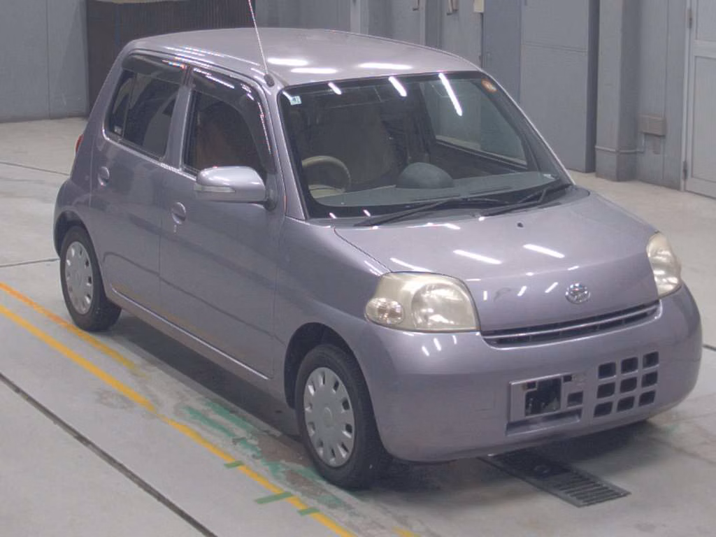 DAIHATSU ESSE