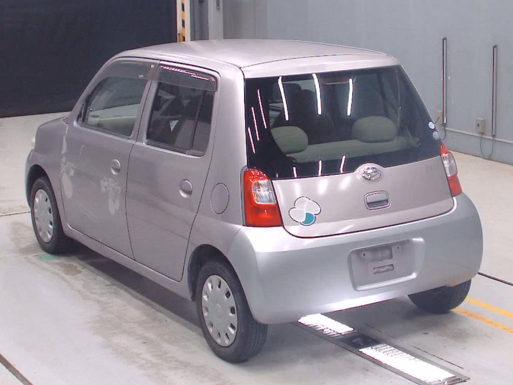 DAIHATSU ESSE