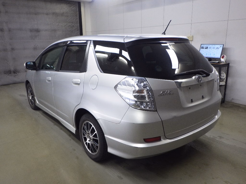 HONDA FIT SHUTTLE