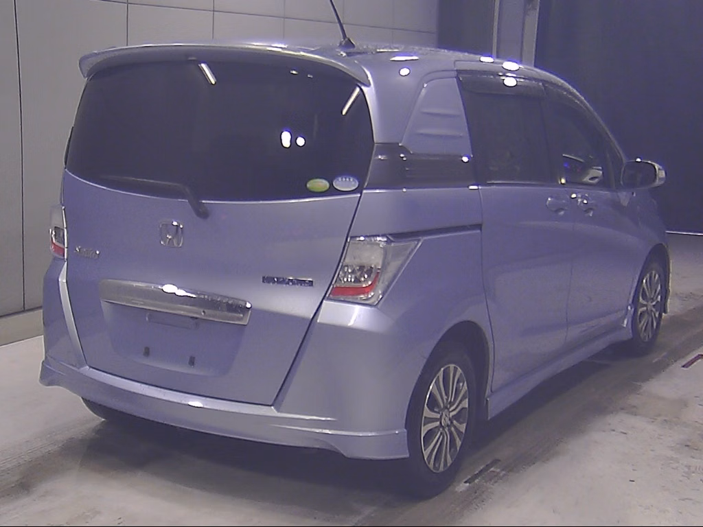 HONDA FREED SPIKE
