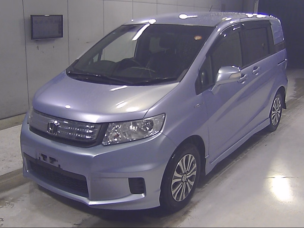 HONDA FREED SPIKE