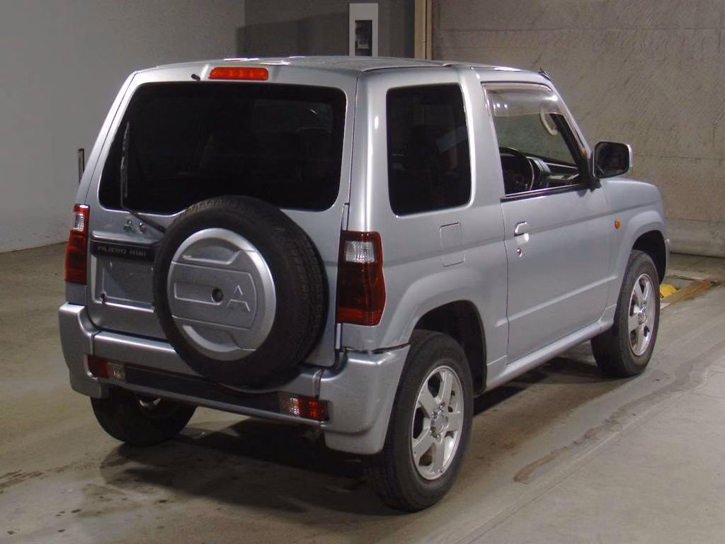 MITSUBISHI PAJERO MINI