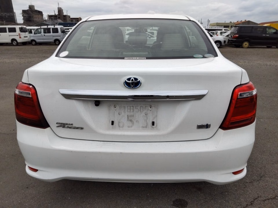 TOYOTA COROLLA AXIO