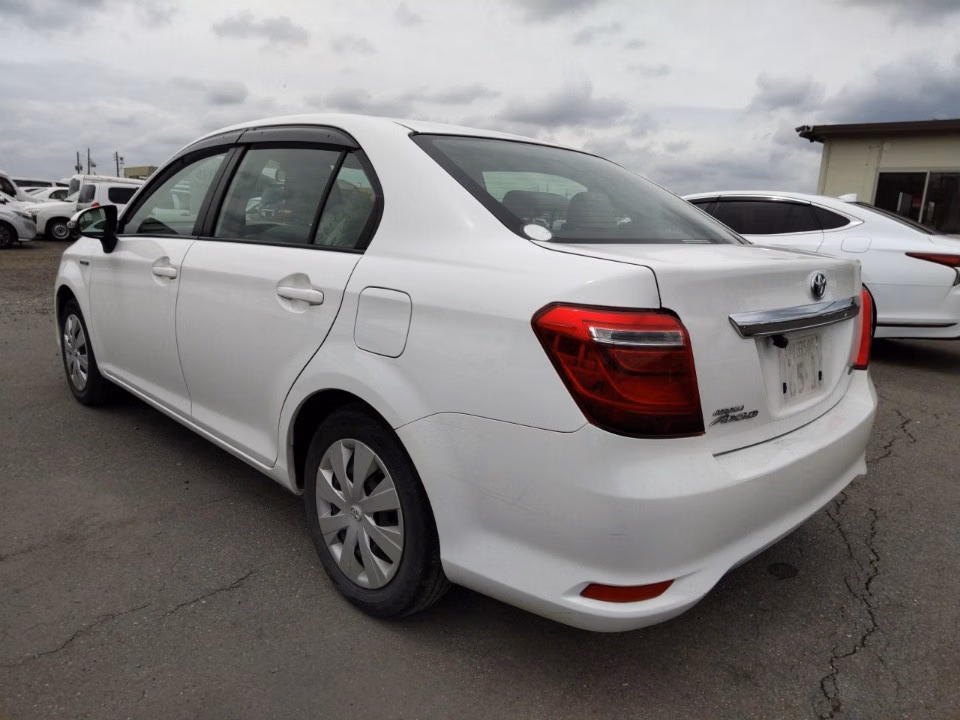 TOYOTA COROLLA AXIO