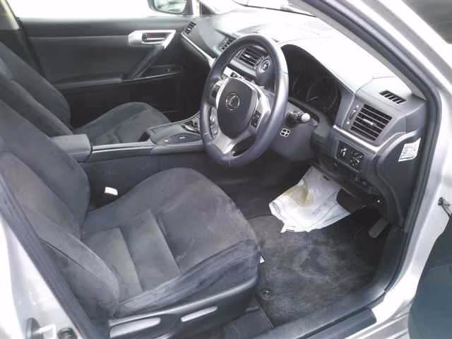 LEXUS CT200H
