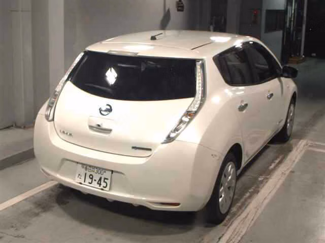 NISSAN LEAF