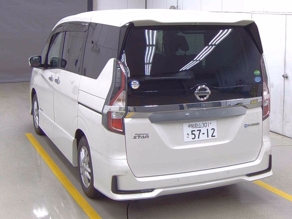 NISSAN SERENA
