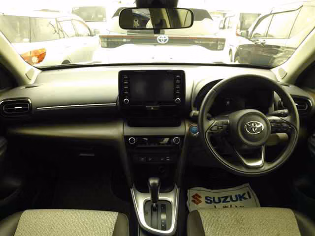 TOYOTA YARIS CROSS