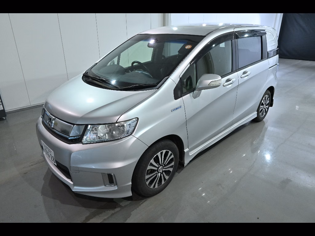 HONDA FREED SPIKE