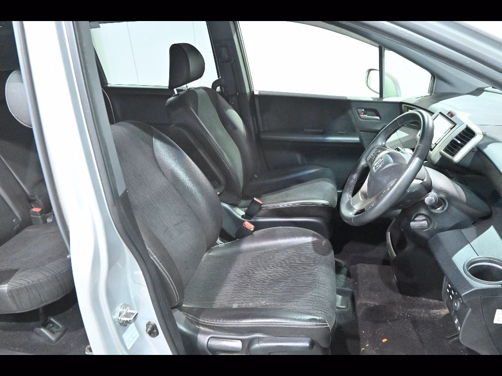 HONDA FREED SPIKE
