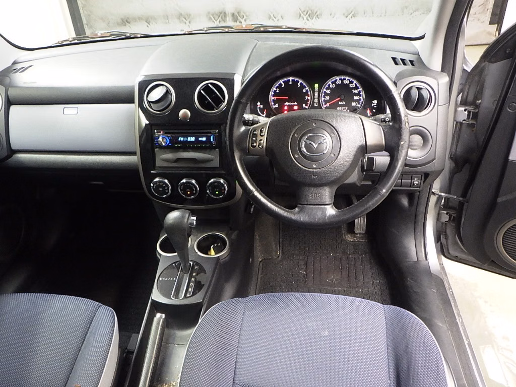 MAZDA VERISA