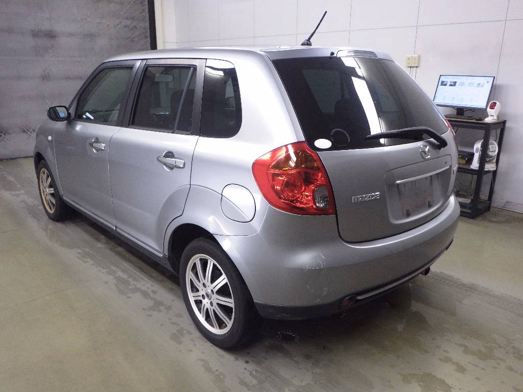 MAZDA VERISA