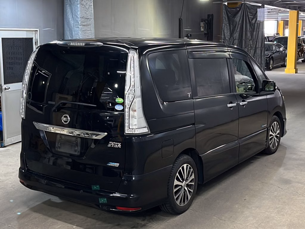 NISSAN SERENA