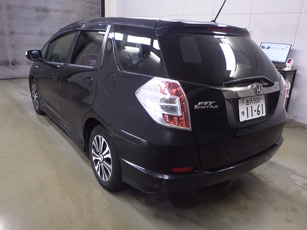 HONDA FIT SHUTTLE