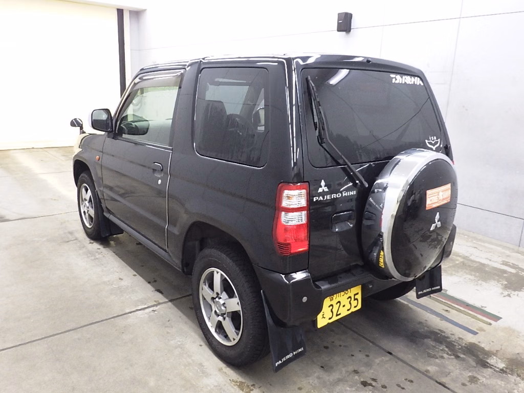 MITSUBISHI PAJERO MINI
