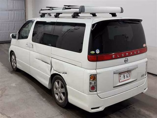 NISSAN ELGRAND