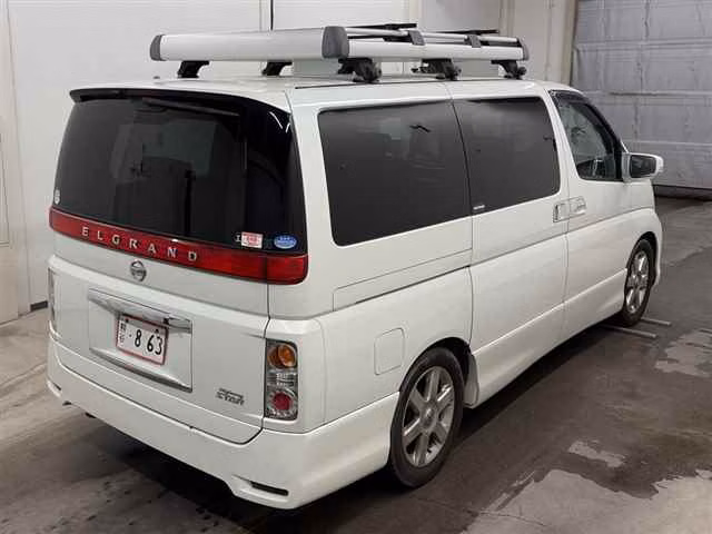 NISSAN ELGRAND