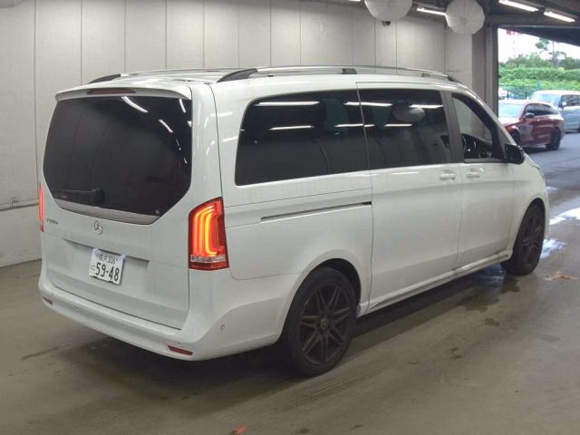 MERCEDES-BENZ V-CLASS