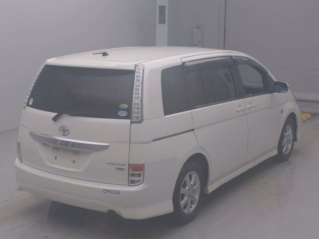 TOYOTA ISIS