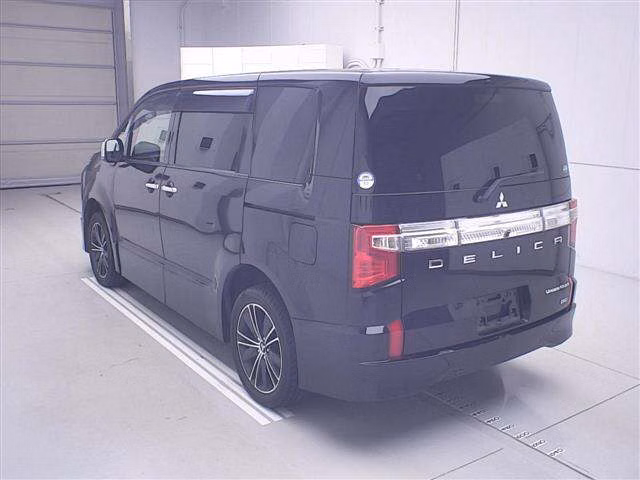 MITSUBISHI DELICA D:5