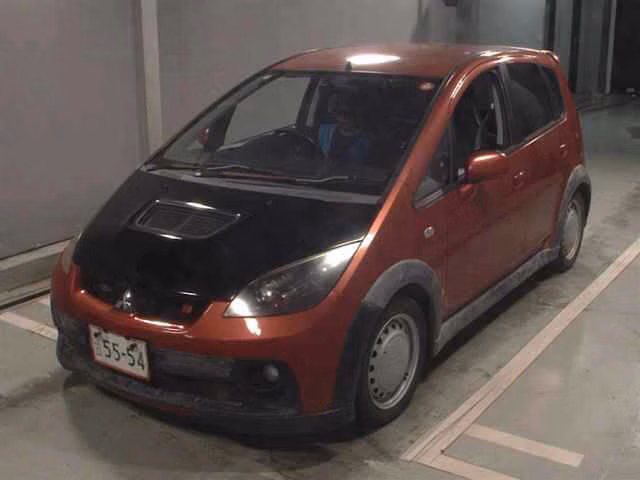 MITSUBISHI COLT