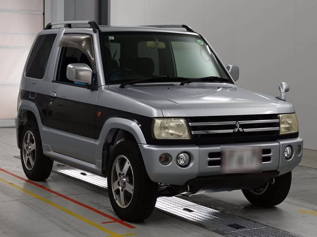 MITSUBISHI PAJERO MINI