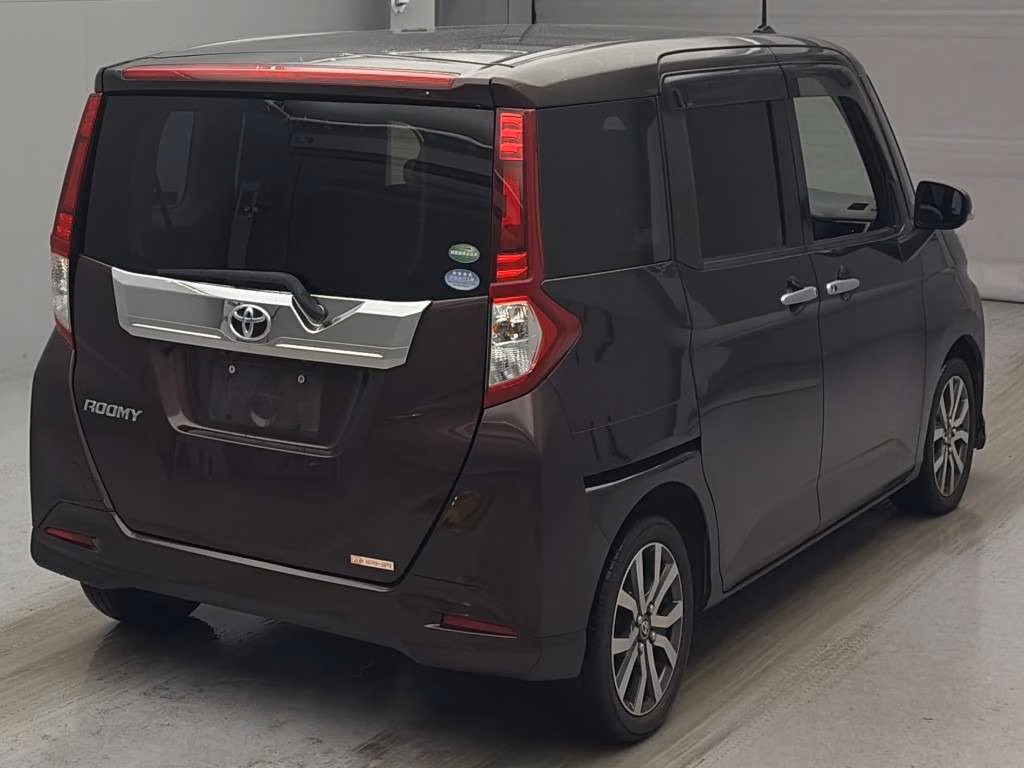 TOYOTA ROOMY