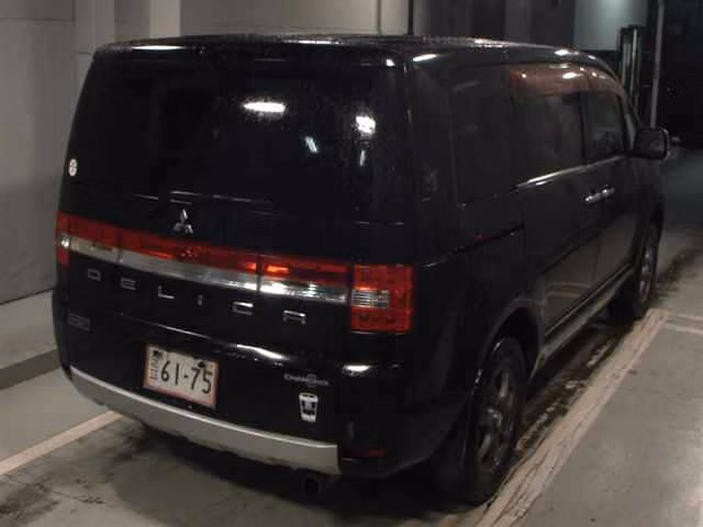 MITSUBISHI DELICA D:5
